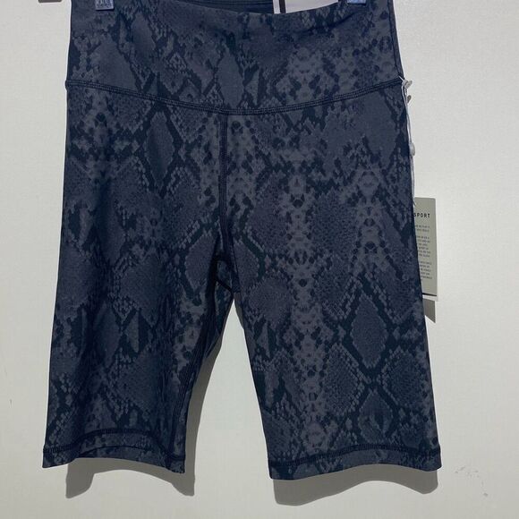 DKNY Sport Women's Gray Python Print High Waist Super Support Bike Shorts XS NWT - Picture 1 of 9